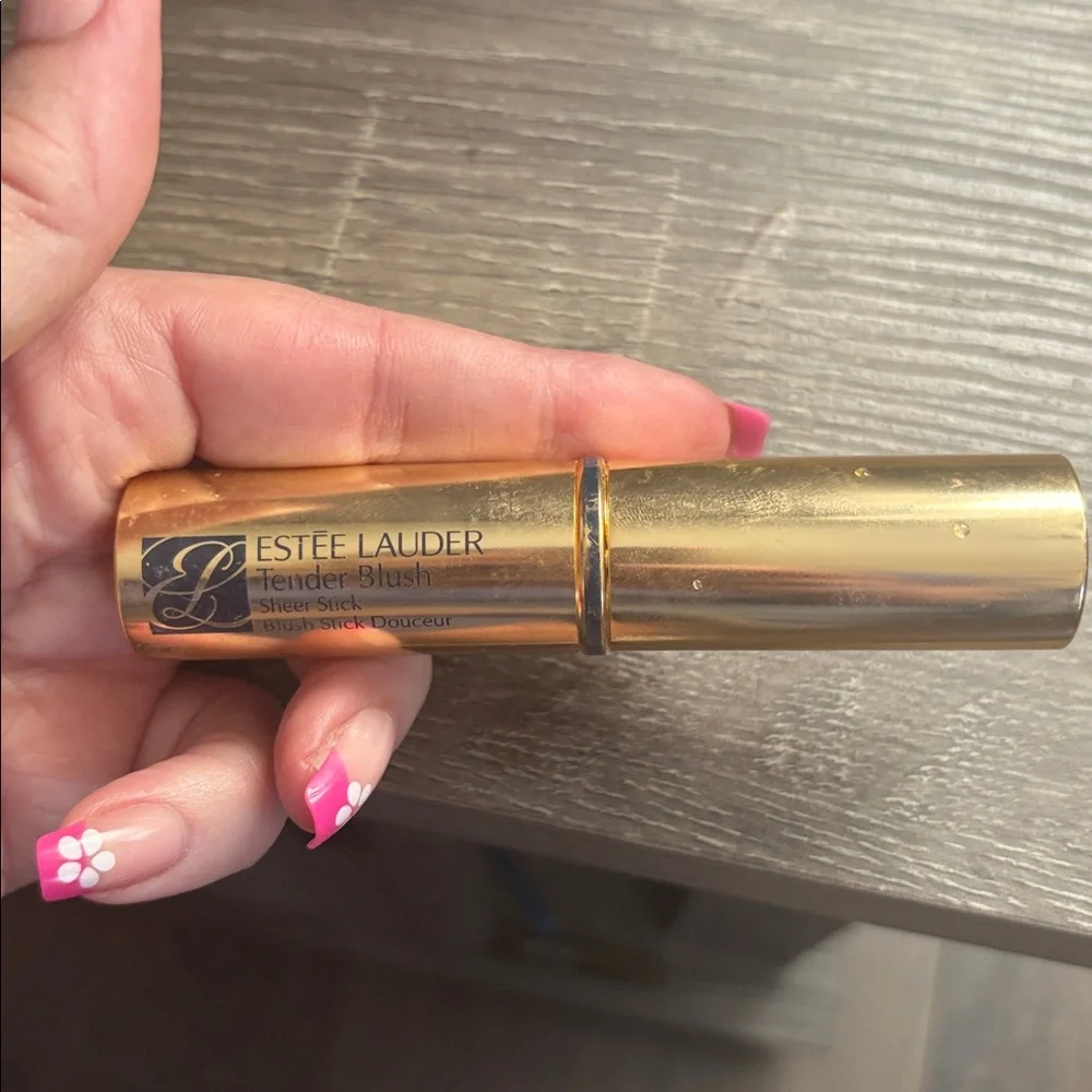 ESTEE LAUDER TENDER BLUSH natural SHEER STICK.